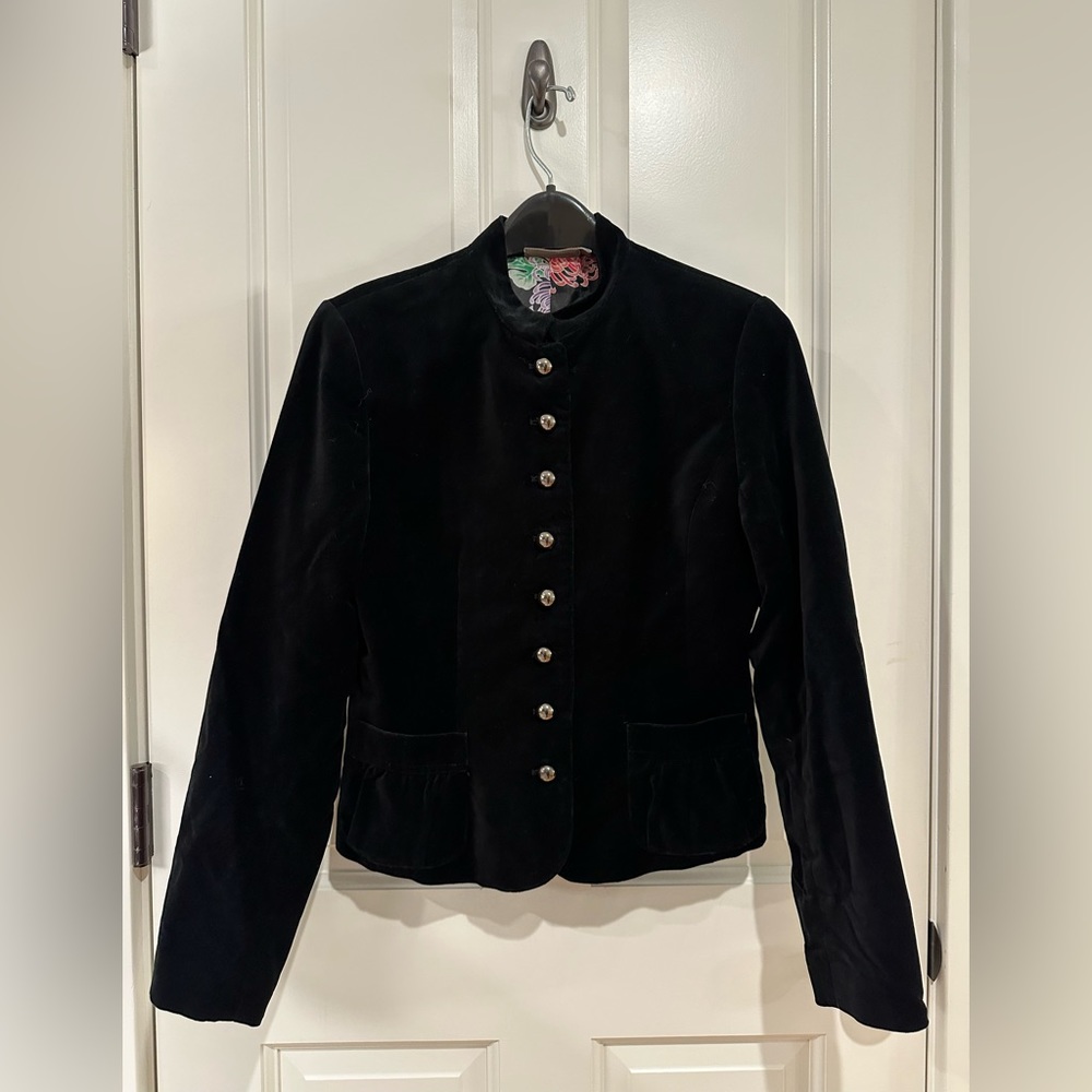 Kenar Women’s Short Velvet Coat Size 6